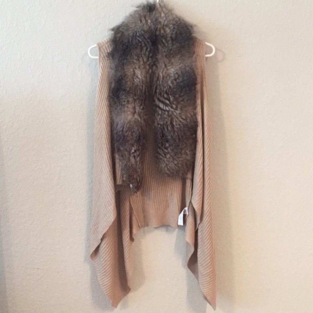 NWT Splendid Womens Sleeveless Faux Fur Trimmed Cardigan Beige Size M $200 BB258